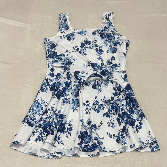 SHEIN Dresses & Skirts - SHEIN Floral Blue and White Dress
